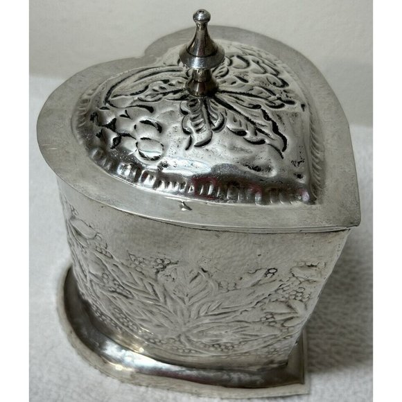 Heart Shaped Repousse Tea Caddy/trinket Box With Finial Epns Made In India Vtg - Picture 5 of 12